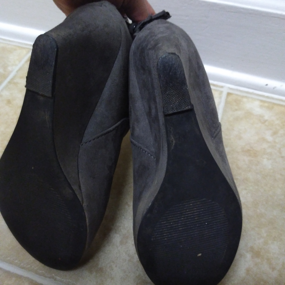 Chaming Charlie Booties - Picture 3 of 8